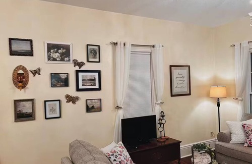 Boone House | Natural Nesting Grounds - Boone, IA