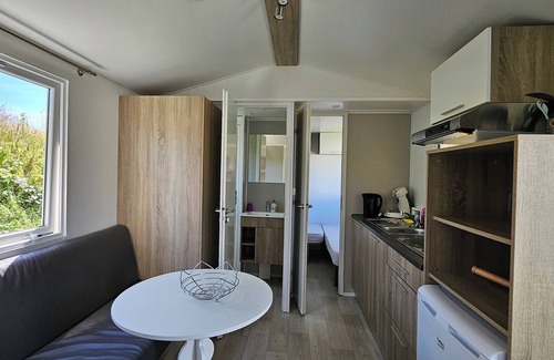 Viane Ski Chalet | Natural residence with pond, near Pairi Daiza.