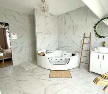 Gare Apartment | Naturally Suite