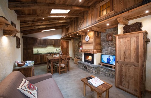 Valtournenche Ski Chalet | NATURE and RELAX AT THE FOOT OF CERVINO.