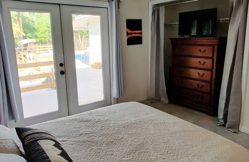 Citrus County House | Nature Coast's Gem. Private Pool Home Pet friendly!