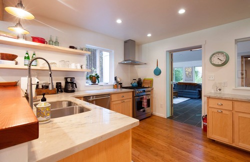 Trinidad House | 🌲Nature Haven Retreat- 9 Private Acres in Redwood Forest Bathed in Sunshine!☀️