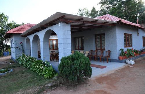 Mudigere House | Nature INN Homestay - Hill Top Mountain View & River Access