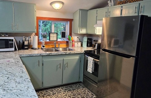 Regional District of Nanaimo Cottage | nature loft on 10 acreas