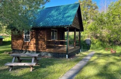 Belfast Cabin | :)Nature, Not Netflix, 4QB, S8 | Riverview Escape #4