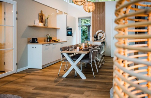 Voorthuizen House | Nature Retreat with Sauna