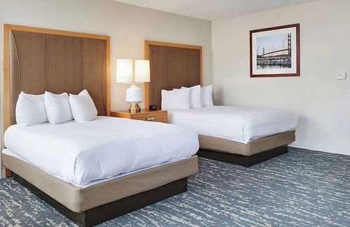 Berkeley Hotel | Nature's Beauty at Your Doorstep! Balcony, Pets Allowed, Near Golden Gate Fields