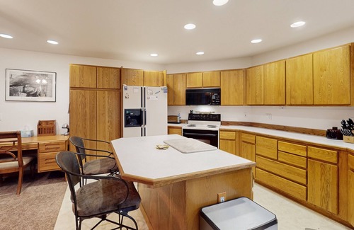 Wallowa County House | Nature’s Perfect Retreat: Wallowa Lookout - Stunning Views, Cozy Comfort