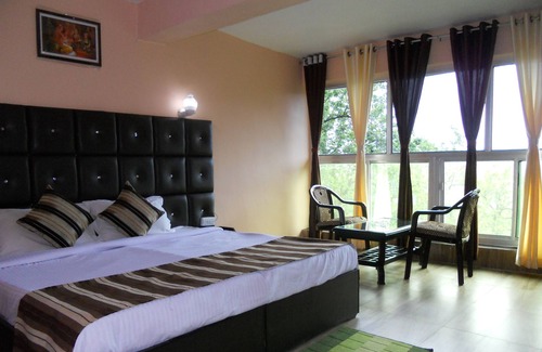 Kausani Hotel | Nature's Valley Resort Kausani