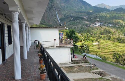 Munsyari House | Nature view homestay Birthi Waterfall