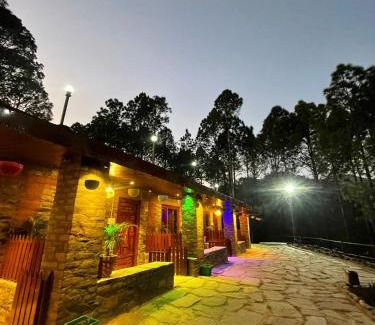 Pauri House | Nature Villaas BASA HOMESTAY