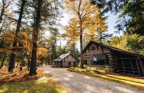 Mayfield Villa | Natures Beauty at Forks River 1BDR with Loft Lodge 8895