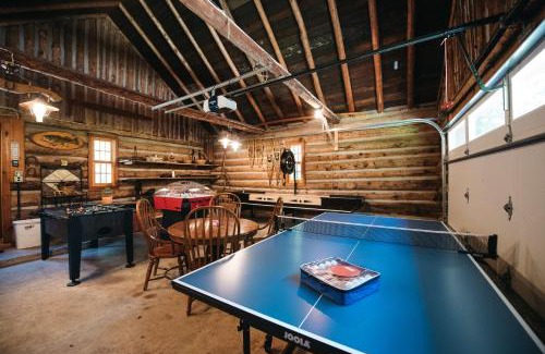 Mayfield Villa | Natures Beauty at Forks River 1BDR with Loft Lodge 8895