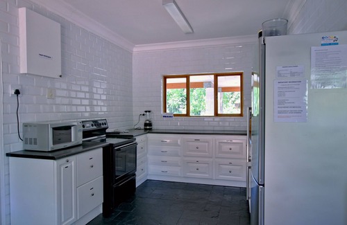 Somerset West House | Natures Valley Villa; 9BR/7.5BA, 3 Master Bedrooms, 2 Kitchens, Pool House