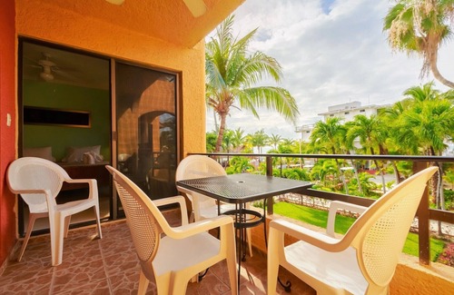 Centro - Supmza 001 Condo | Nautibeach Resort Deluxe Condo