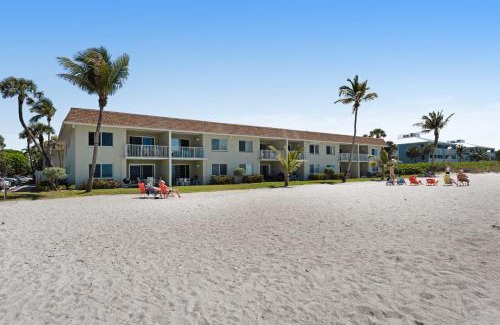Holmes Beach Apartment | Nautilus 105