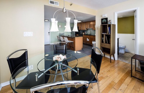 Fort Walton Beach Condo | Nautilus 1505 5th Floor Gulf Front 1 Bedroom Free Beach Service 3/1-10/31