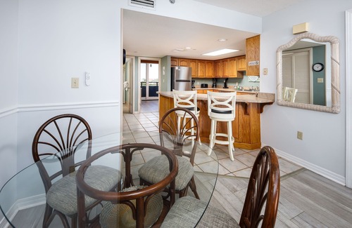 Fort Walton Beach Condo | Nautilus 1606 - Gulf Front 2BD/2BA 6th Floor. Free Beach Service 3/1-10/31