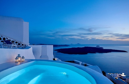Firostefani Villa | Nautilus,3 bedroom character villa with outdoors jacuzzi and fantastic sea views