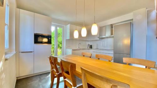 Zavala House | Nautilus-Bay Holiday home with 5 rooms, on the beach, for 2-9 persons
