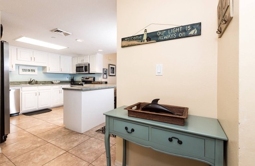 Fort Walton Beach Condo | Nautilus, Unit 2608, Sleeps 6, Amazing views! Beach service March to October.