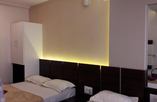 Belagavi Hotel | Navaratna Palace