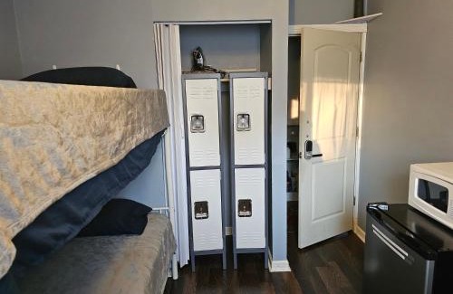 Columbus House | Navarre Guest Rooms