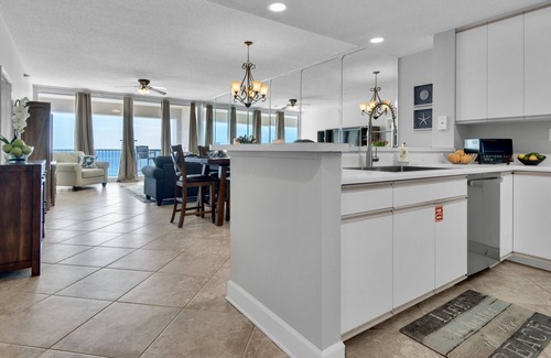 Navarre Beach Condo | Navarre Regency 710: WARNING - May Cause Relaxation & Sand In Unlikely Places