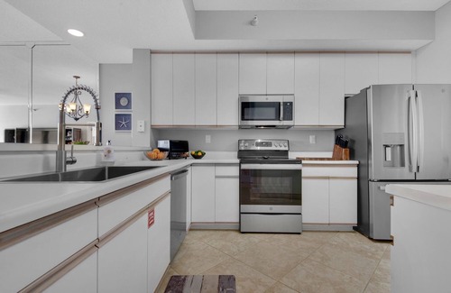 Navarre Beach Condo | Navarre Regency 710: WARNING - May Cause Relaxation & Sand In Unlikely Places