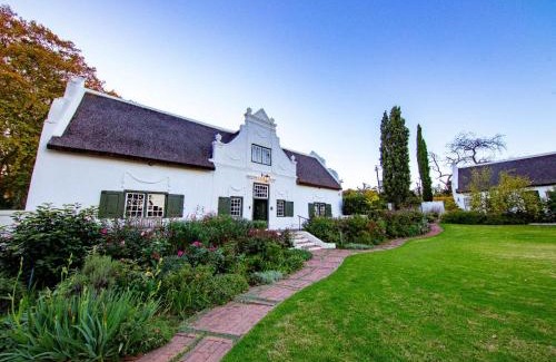 Stellenbosch House | Navarre Residence