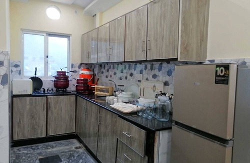 Murree Apartment | Navid's Holiday Resort & Hotel is Ideal and Economical Holiday Destination.