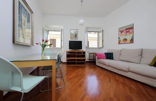 Rione V Ponte Apartment | Navona apartment, large and comfortable