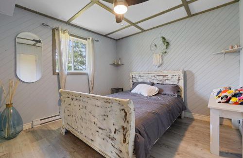 Northfield Ski Chalet | Navy Cottage on Lac Heney