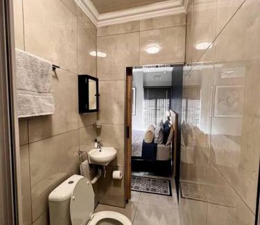 Germiston Apartment | Navy Pearls