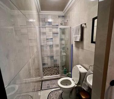 Germiston Apartment | Navy Pearls