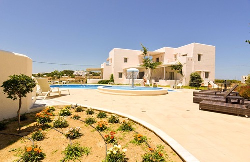 Agios Prokopios Villa | Naxos Relaxing Villa with pool 8