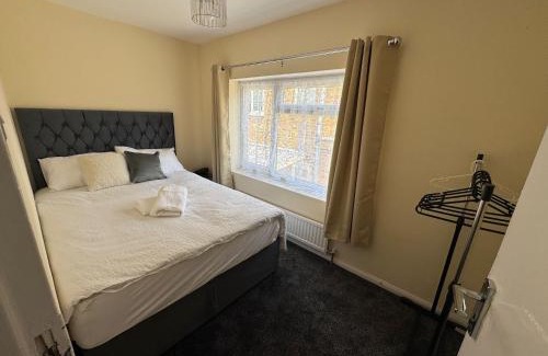 Moffat House | Nayla house