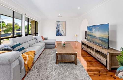 Baulkham Hills House | NBAU025 · Aircabin | Baulkham Hills | Comfy | 4 Beds House
