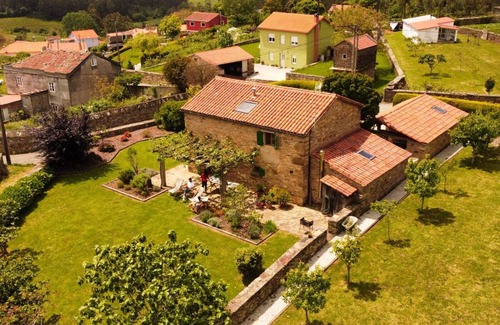 Ponteceso House | nCasa do demo Historic stone house