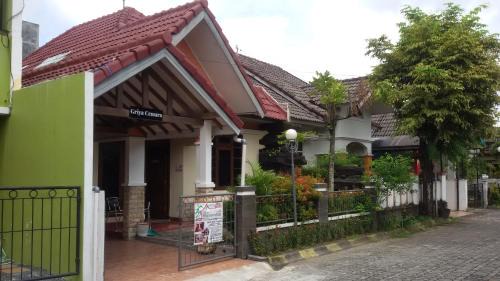 Depok House | Ndalem Cemara Homestay