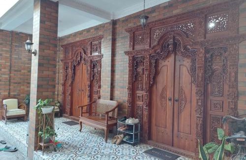 Central Yogyakarta House | Ndalem Tirta Yogyakarta