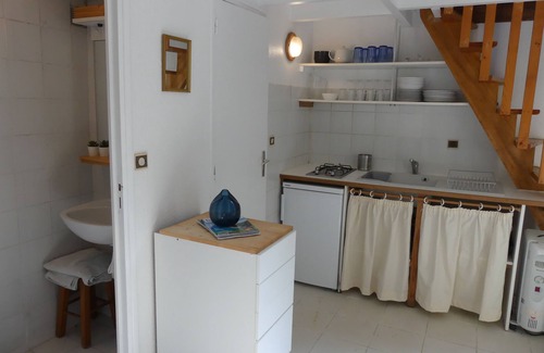 Crozon Apartment | ndependent apartment - expectionnal sea view - swimming pool - 4 persons