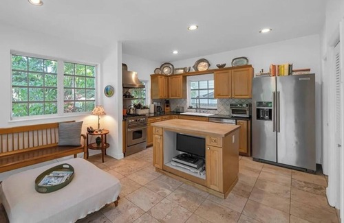 Northeast Coconut Grove House | NE Coconut Grove pool home, family & pet friendly, huge yard, & guest house.