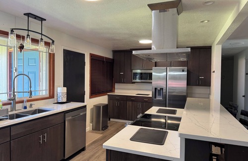 Mendenhall Valley House | EAGLE Meadow Comfy Home in Juneau Valley