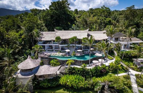 Manggis Hotel | Neano Escape