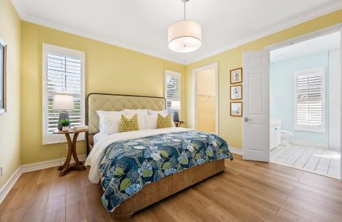 Naples Park House | Neapolitan Vacation Rental