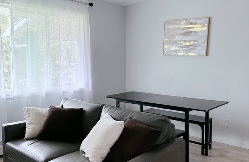 Spenard Apartment | Near Airport 2 bedroom Top Floor Apt