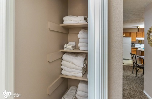 Turnagain Condo | Near Anchorage Airport, Lake Hood and the Cook Inlet Coast