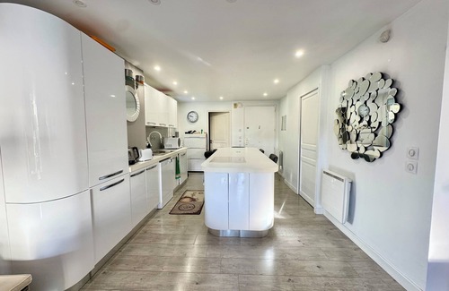 Biot Villa | Near Antibes and sea, Private condominium Villa 3 bedrooms, swimming pool
