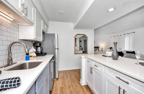 Normal Apartment | Near Arsenal& University